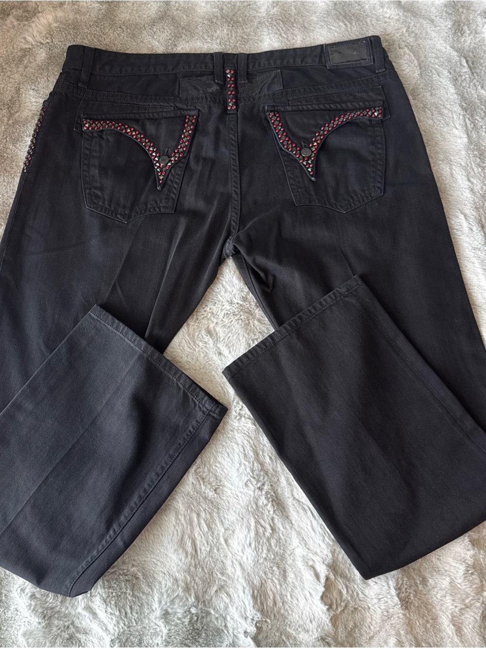Robin's Jean Black Straight Jeans with Red Studded Back Pockets 40x36-0392